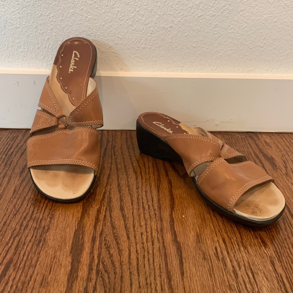 Clarks Tan Leather Slip On Slide Wedge Sandals, Sz 6.5